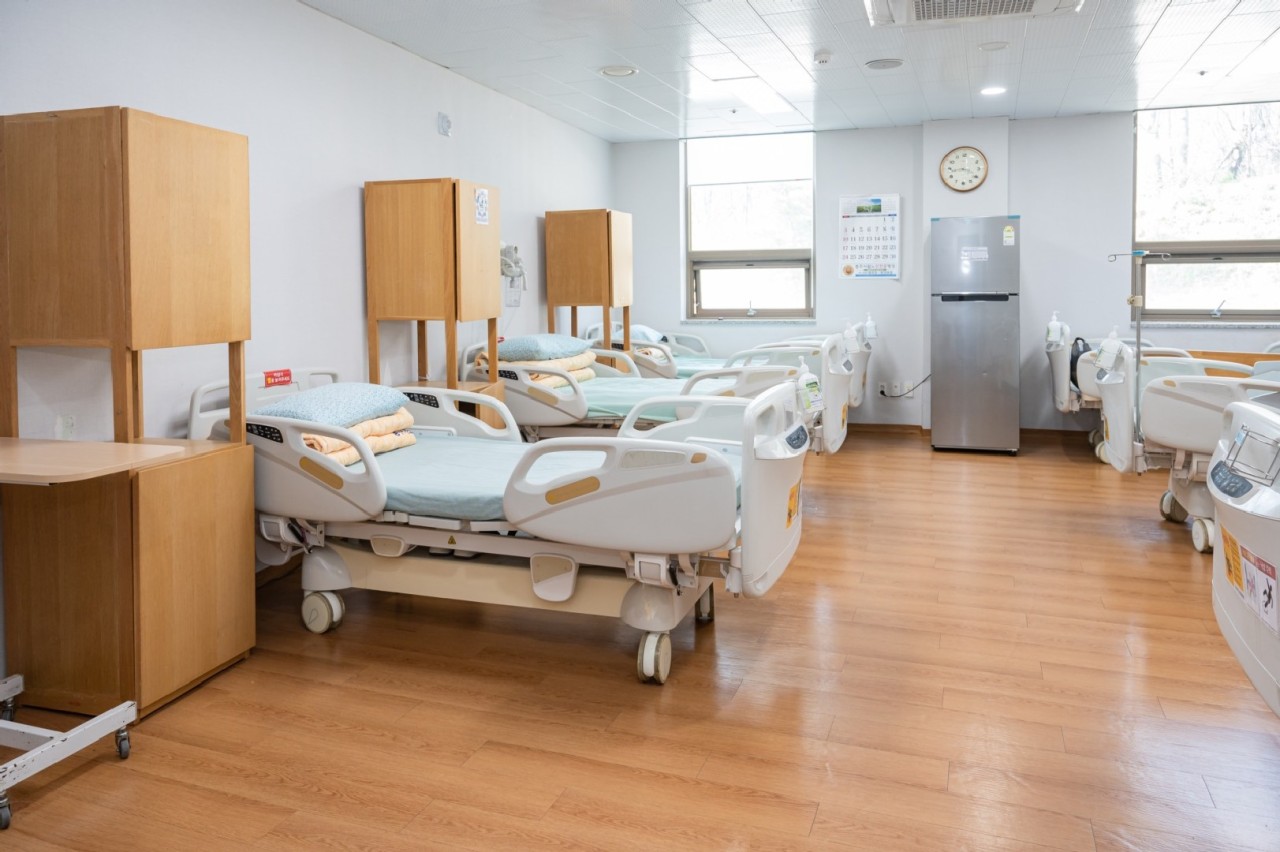 충주시노인전문병원 이미지 4