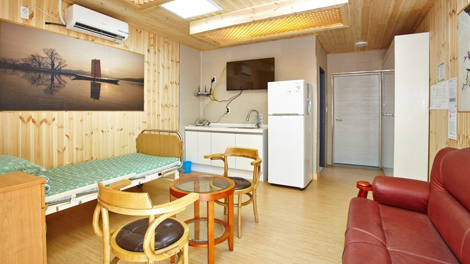 감인의료재단 청라백세요양병원 이미지 2