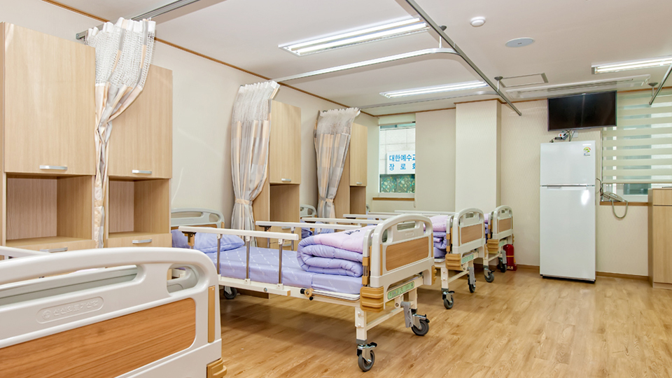 더사랑요양병원 이미지 3