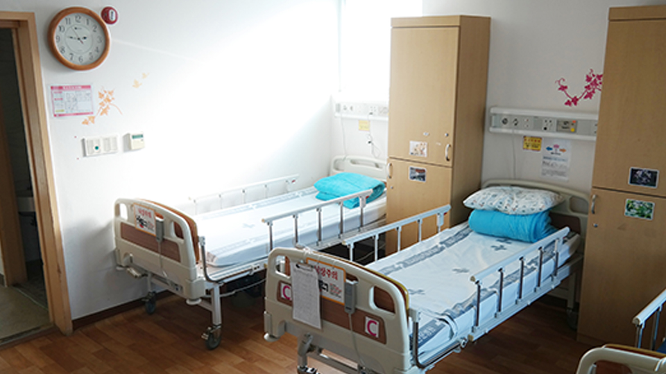 남해군립노인전문병원 이미지 3